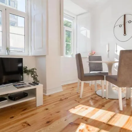 Apartment Graca With Terrace In
