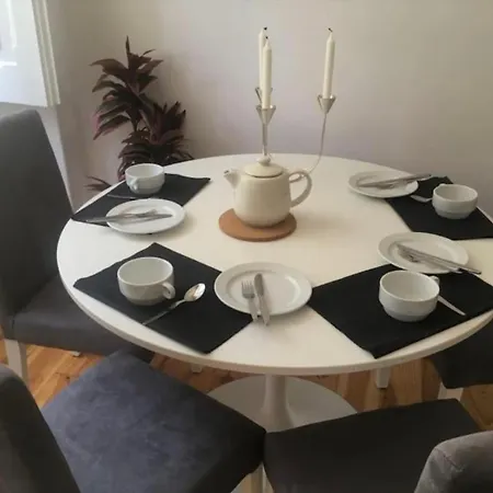 דירה Graca With Terrace In