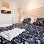 Graca With Terrace In Apartment *