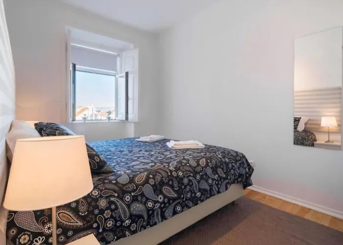 Graca With Terrace In 公寓 *